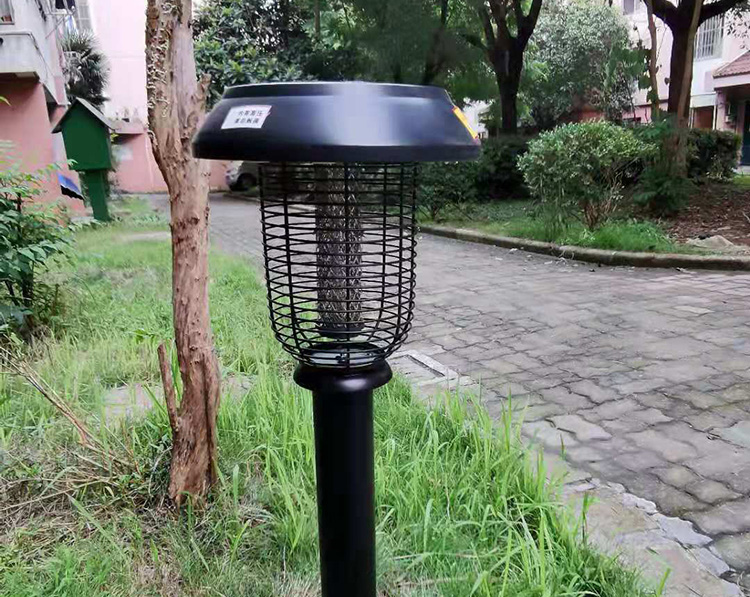 草地滅蚊燈的作用是什么，不再被蚊蟲侵擾的神器